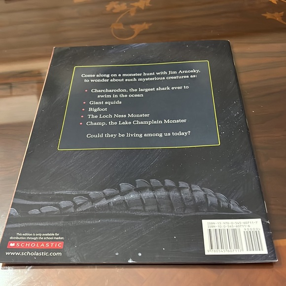 📖Scholastic📖 Monster Hunt Exploring Mysterious Creatures with Jim Arnosky - Picture 2 of 2